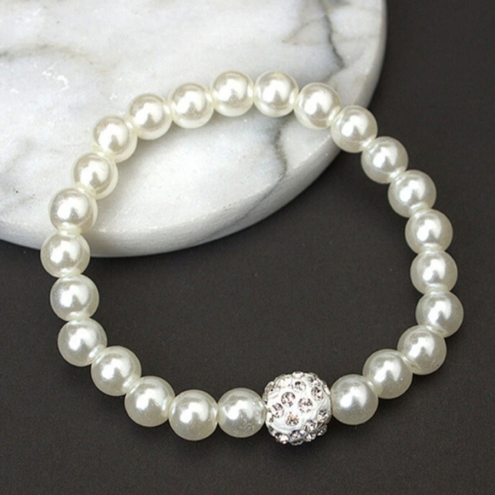 Elegant Pearl Bracelet with Silver Accent